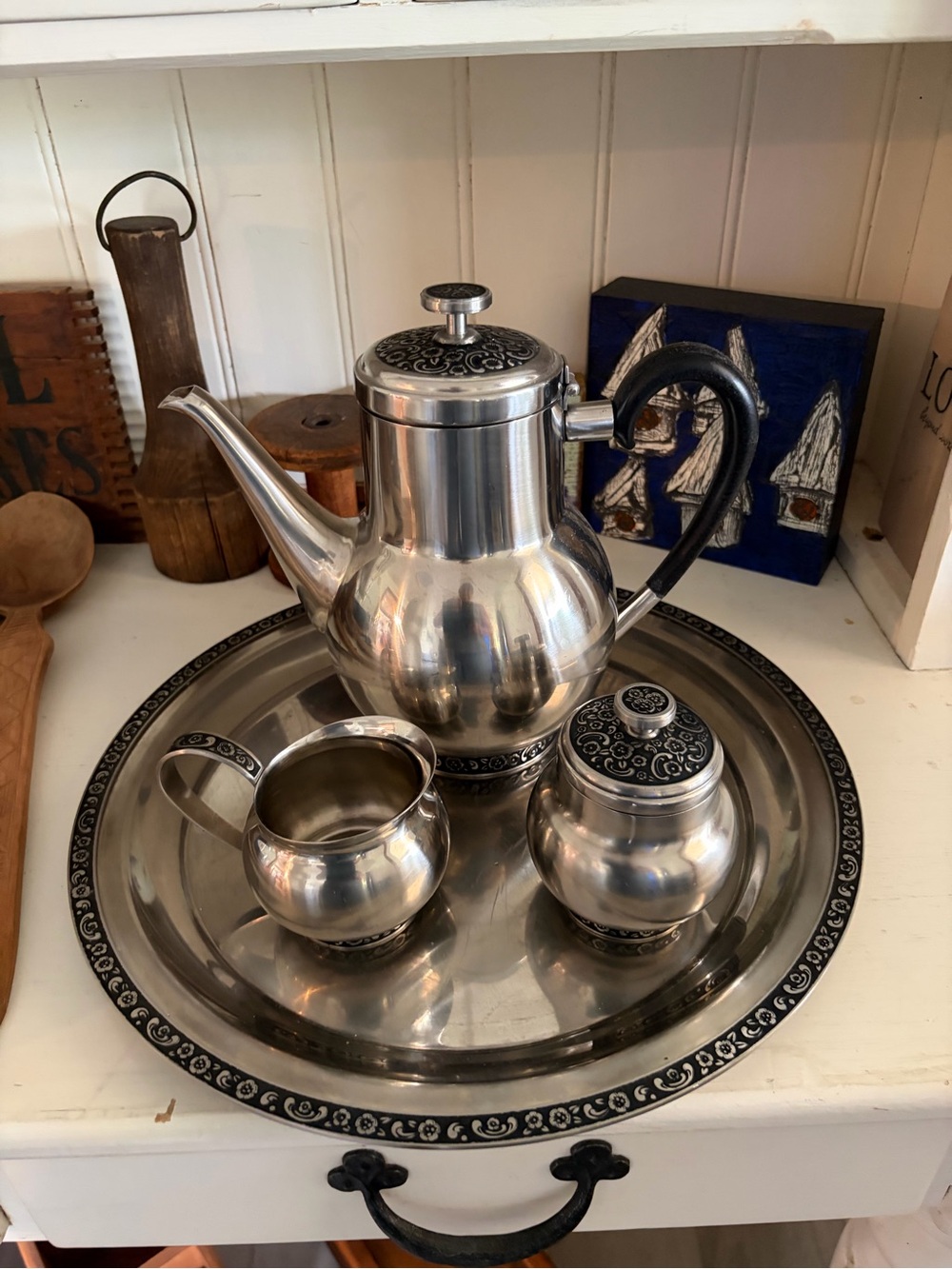 Oneida Vintage Stainless Steel Tea Set with Black Accent - Classic Home Kitchen
